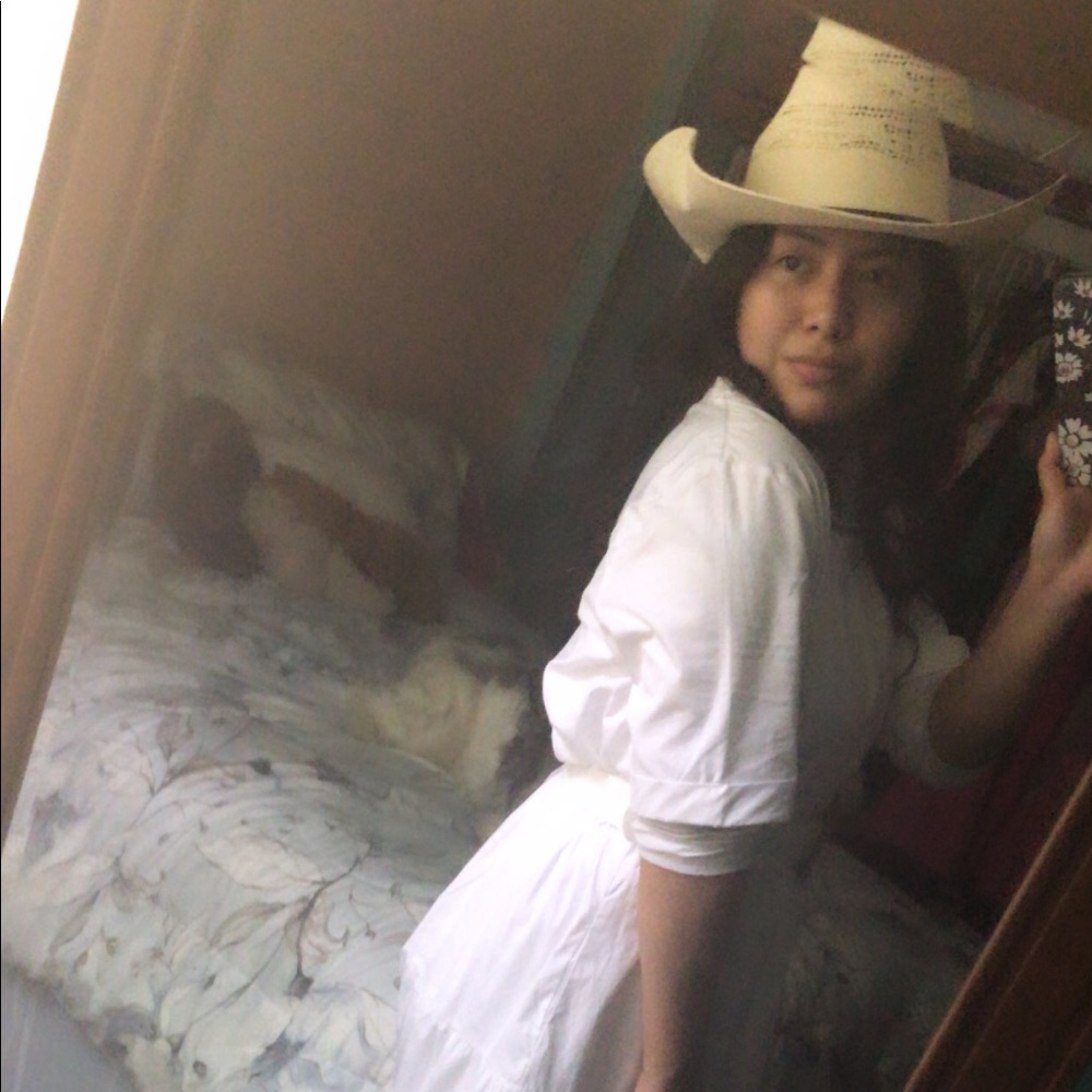 Meet your Posher, Roxana